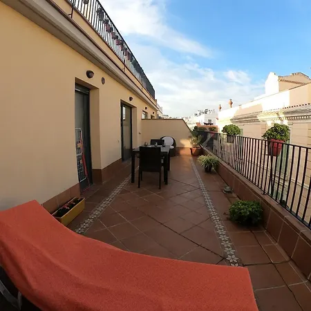 Sitges Apartment アパートホテル 3*