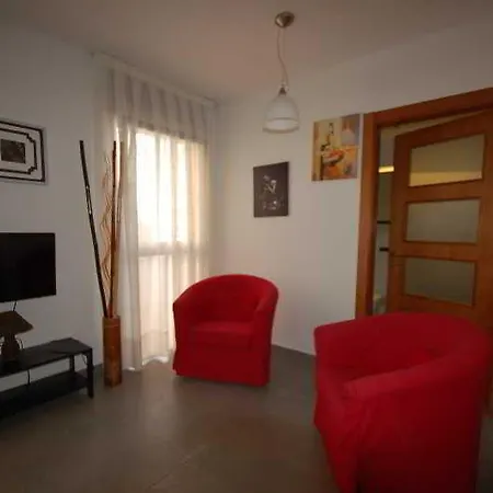 Sitges Apartment アパートホテル 3*
